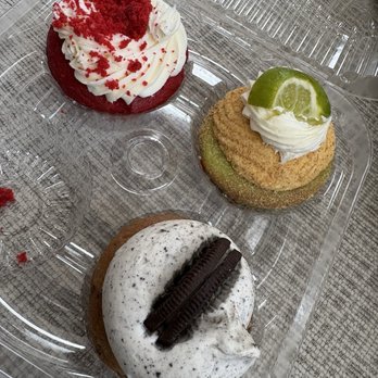 Caked By Petite - Red velvet, key lime, and Oreo cupcakes - Desserts Near Me - Stockbridge, Georgia Caked By Petite - Red velvet, key lime, and Oreo cupcakes - Desserts Near Me - Stockbridge, Georgia