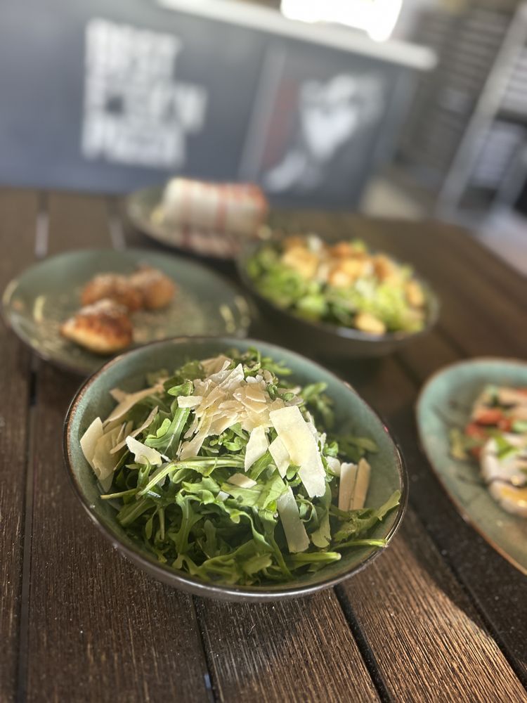 ITALIAN PASTA COMPANY Updated October 2024 6116 W Pico Blvd, Los