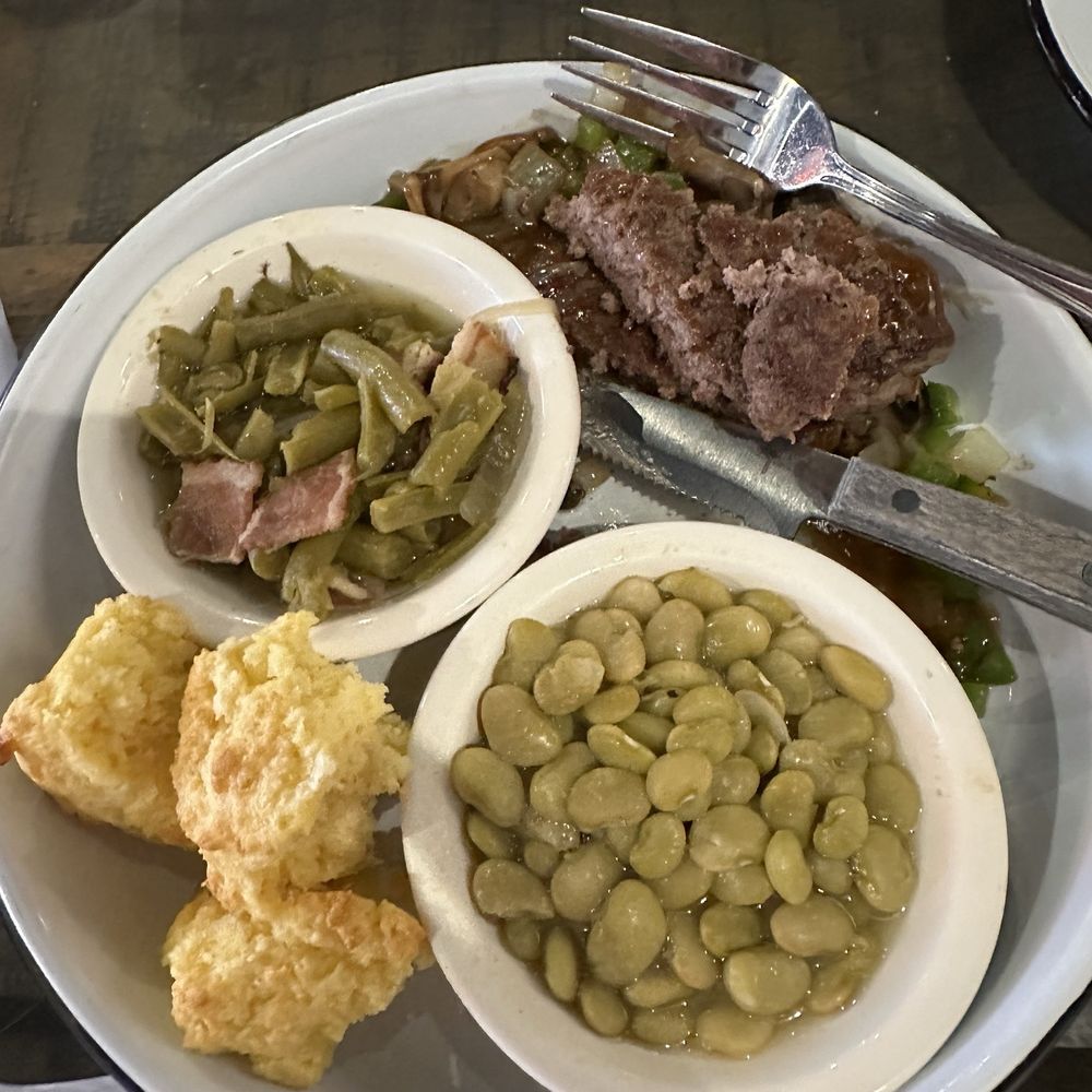 Clayton Cafe - Hamburger Steak with onions raw green peppers brown grave. Green beans and Lima beans. Undercooked sweetened cornbread. - Southern Near Me - Clayton, Georgia Clayton Cafe - Hamburger Steak with onions raw green peppers brown grave. Green beans and Lima beans. Undercooked sweetened cornbread. - Southern Near Me - Clayton, Georgia