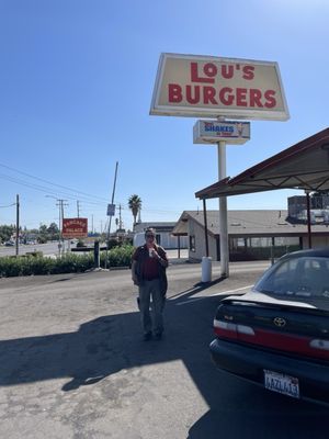 Lou's Burgers by null