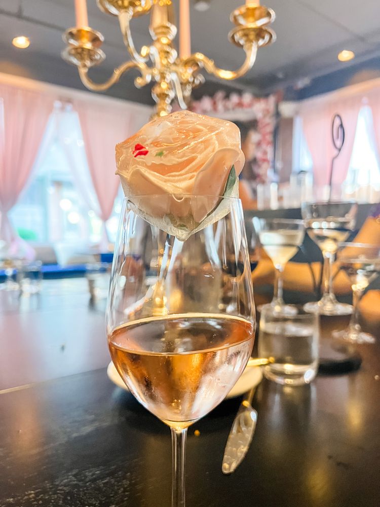 THE POWDER ROOM CHAMPAGNE BAR - 60 Photos & 33 Reviews - 12 N Tacoma ...