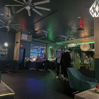 Must Be Nice - Cocktail Bars Near Me - Charlotte, North Carolina Must Be Nice - Cocktail Bars Near Me - Charlotte, North Carolina