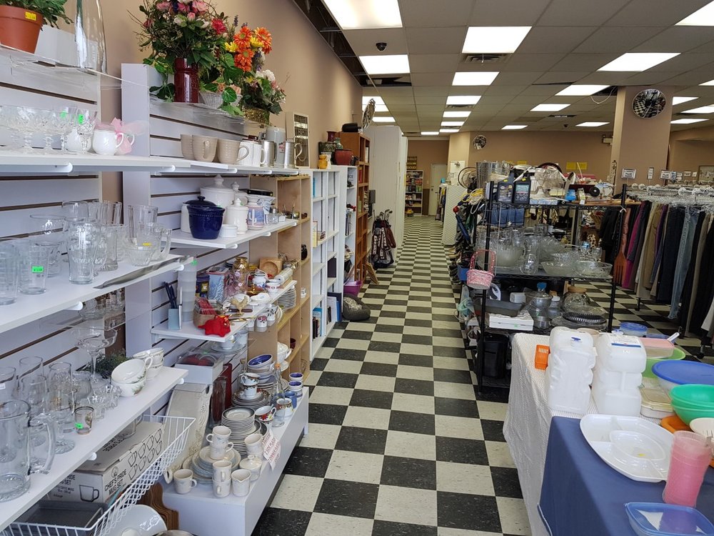 FAMILY FRIENDLY STORE Updated September 2024 19 Photos 633550