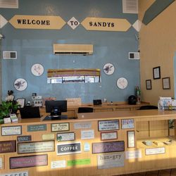 Sandy's Pancake & Waffle House - Front desk