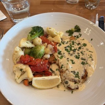 Amici Pizzeria & Bar - Chicken piccata with sautéd veggies - Pizza Near Me - Reno, Nevada