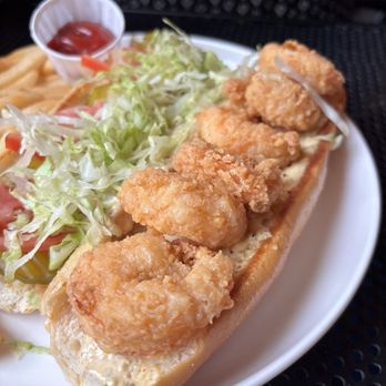 Lagarde American Eatery - Po boy - New American Near Me - Chamblee, Georgia