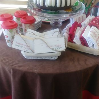 Nothing Bundt Cakes - Table - Bakeries Near Me - Las Vegas, Nevada Nothing Bundt Cakes - Table - Bakeries Near Me - Las Vegas, Nevada