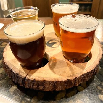 Wolfden Brewing Company - Flight - Brewpubs Near Me - Bloomingdale, Illinois