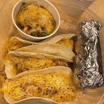 Chili's - Ranchero Chicken Tacos, Loaded Mashed Potatoes, corn on the cob - American Near Me - Niagara Falls, New York