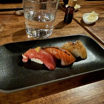 Omakase Box - Sushi Bars Near Me - Chicago, Illinois