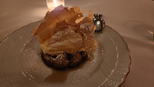 Cicala at the Divine Lorraine by null
