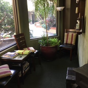 Kyle Elliott, DC - Waiting area in the lobby - Chiropractors Near Me - San Jose, California Kyle Elliott, DC - Waiting area in the lobby - Chiropractors Near Me - San Jose, California