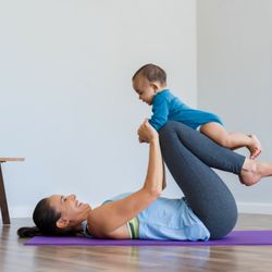 Arizona Doulas - Mommy & Me Yoga