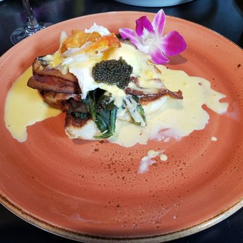 Herringbone Waikiki - Eggs Benedict - Seafood Near Me - Honolulu, Hawaii