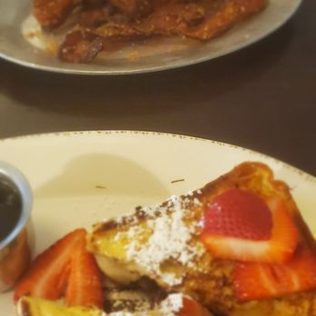 Syrup Downtown - Nutella French Toast + Cracked Bacon + Wisconsin - Breakfast & Brunch Near Me - Denver, Colorado