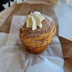 Croix Bakehouse - Vanilla cream cruffin