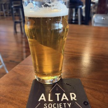 Altar Society Brewing - Pine Ave IPA - Brewpubs Near Me - Long Beach, California Altar Society Brewing - Pine Ave IPA - Brewpubs Near Me - Long Beach, California