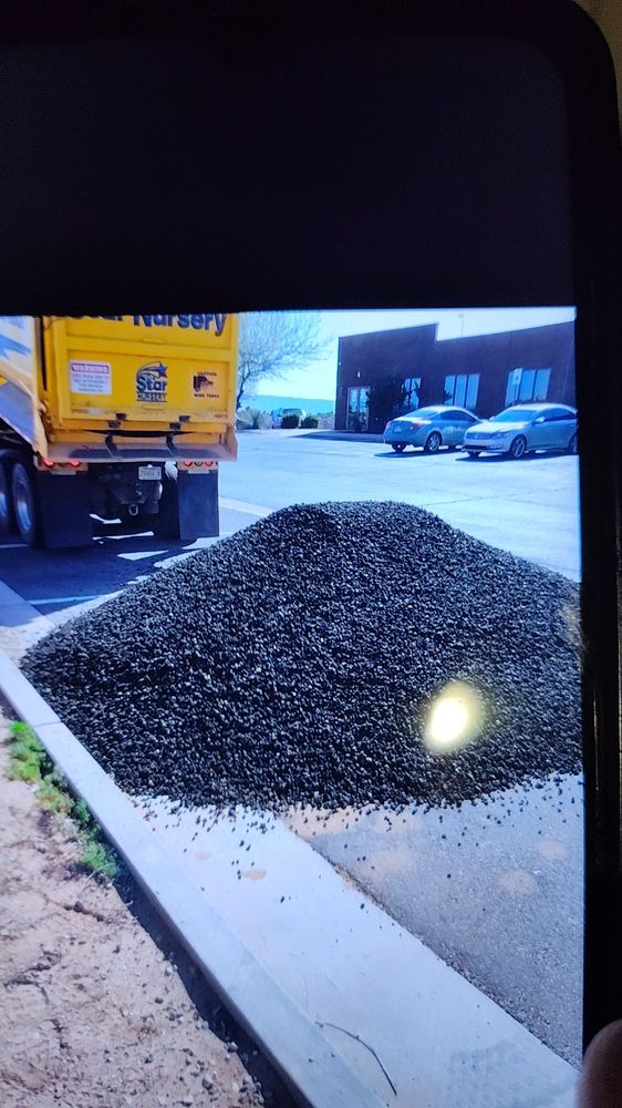Slide of El Green Grow Landscaping Services