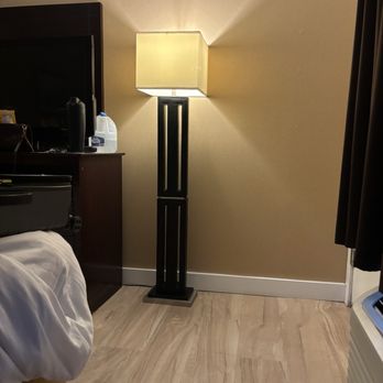 Celilo Inn - Lighting - Hotels Near Me - The Dalles, Oregon Celilo Inn - Lighting - Hotels Near Me - The Dalles, Oregon