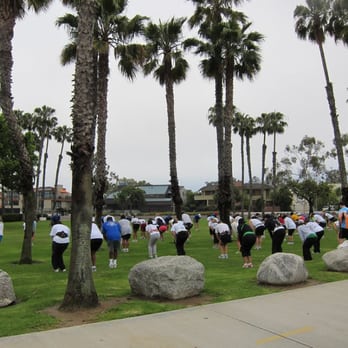 Sole Runners Marathon and Half Marathon Training Program - Sole Runners doing ChiRunning body looseners before a Saturday morning run at Marina Vista Park - Races & Competitions Near Me Sole Runners Marathon and Half Marathon Training Program - Sole Runners doing ChiRunning body looseners before a Saturday morning run at Marina Vista Park - Races & Competitions Near Me