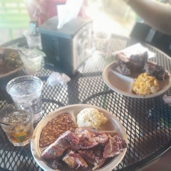 Yazoo BBQ Company - We had a great time chilling on the roof top having BBQ , chatting and watching Tv. - Barbeque Near Me - Denver, Colorado