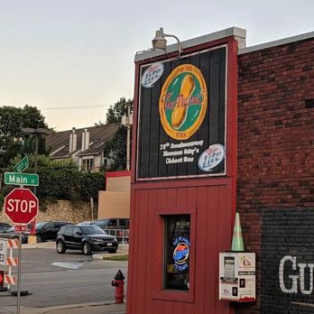 The Peanut - Peanuts entrance plaza - American Near Me - Overland Park, Kansas