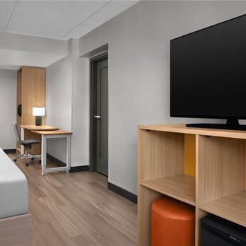 Spark by Hilton Northborough - Guest room - Hotels Near Me - Northborough, Massachusetts Spark by Hilton Northborough - Guest room - Hotels Near Me - Northborough, Massachusetts