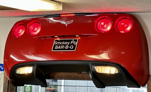 Smokey Pig Bar-B-Q by null