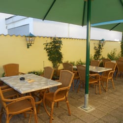 Apollon - wir freuen uns auf dem Sommer und den schönen Biergarten im Hof