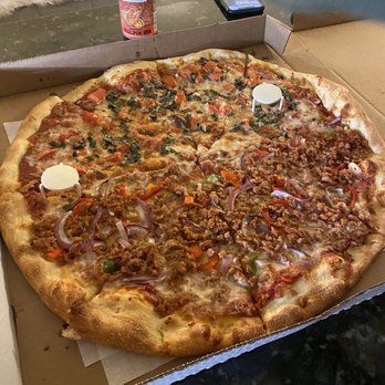 Za Pizza - Half Da Vinci's Palette Pizza  Half Vincent Van Dough Pizza - Pizza Near Me - San Francisco, California