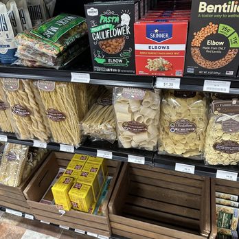 The Market - Grocery Near Me - Flatonia, Texas