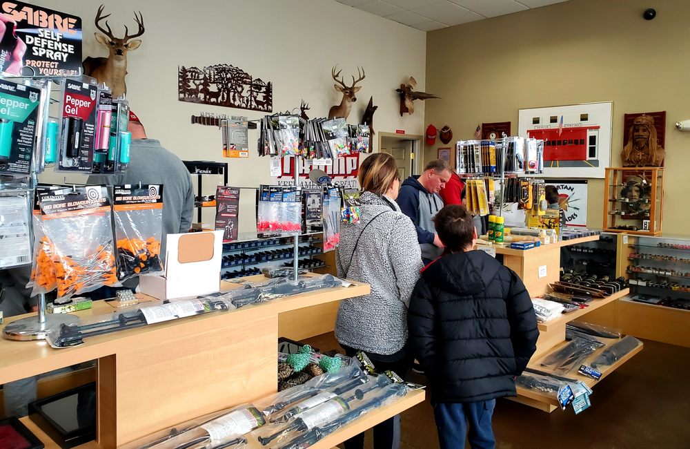 NEVER A DULL MOMENT KNIFE SHOP CLOSED 13 Photos 122 Branson Landing Blvd, Branson