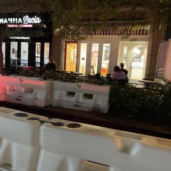 Jeni's Splendid Ice Creams - Outside - Ice Cream & Frozen Yogurt Near Me - Bethesda, Maryland