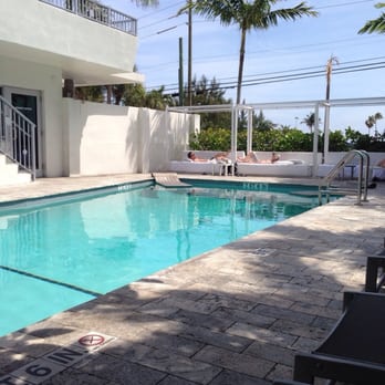 Royal Palms Resort - Another quiet lazy Monday at the pool... - Resorts Near Me - Fort Lauderdale, Florida Royal Palms Resort - Another quiet lazy Monday at the pool... - Resorts Near Me - Fort Lauderdale, Florida