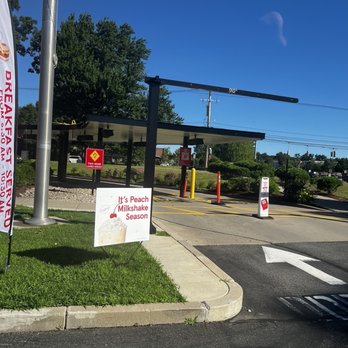 Chick-fil-A - First time I've ever seen a Chick-Fil-A with no line - Fast Food Near Me - Framingham, Massachusetts