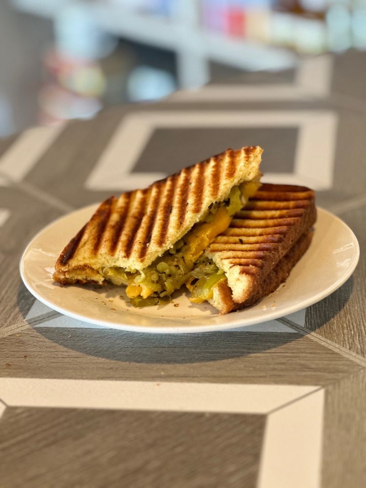 MARY JAMES CAFÉ Updated October 2024 12 Photos 11601 Menaul Blvd