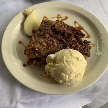 Garvan's Gastropub - Apple pie - Gastropubs Near Me - New Paltz, New York
