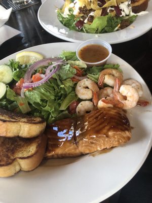 Oliver Street Bar & Grill by null