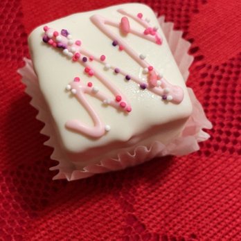 Sarah's Cake Shop - Champagne petit four - Desserts Near Me - Chesterfield, Missouri Sarah's Cake Shop - Champagne petit four - Desserts Near Me - Chesterfield, Missouri