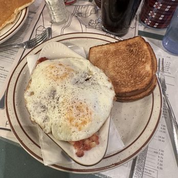 Poppycock's - Corned beef hash - Breakfast & Brunch Near Me - Aspen, Colorado