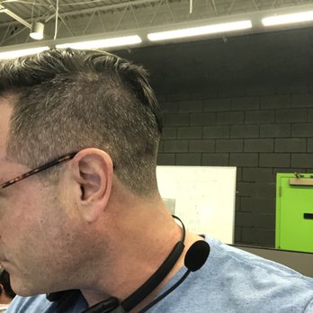 DR Barber Salon - Other side - Hair Stylists Near Me - Indianapolis, Indiana DR Barber Salon - Other side - Hair Stylists Near Me - Indianapolis, Indiana