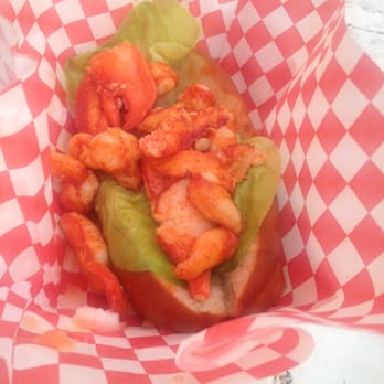 Lobster Bliss - Hot Connecticut lobster roll is so good. - Food Trucks Near Me Lobster Bliss - Hot Connecticut lobster roll is so good. - Food Trucks Near Me