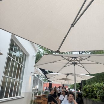 Swedish Hill - Outdoor seating - even in rain some dry outdoor spots - Bakeries Near Me - Austin, Texas