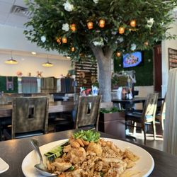 Palm Thai - Wildomar - Pineapple Fried Rice with chicken and shrimps