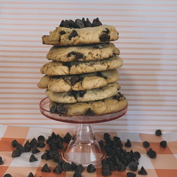 Lia’s Treats - chocolate chip cookies - Cupcakes Near Me Lia’s Treats - chocolate chip cookies - Cupcakes Near Me