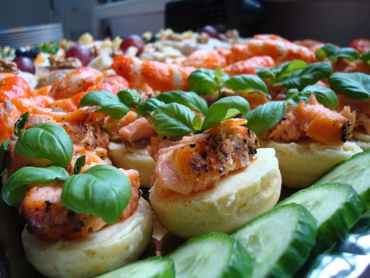 Catering Unlimited by null