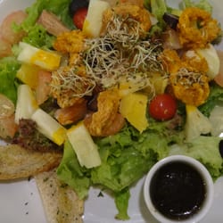 The Urban Farm - Fresh salad with calamari