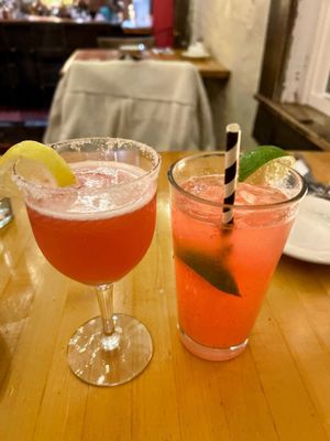 Skunk Hollow Tavern by null