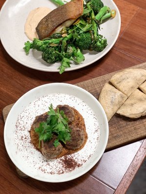 Three Blue Ducks, Rosebery by null