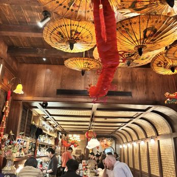La Dong - Bar seating when you walk in. - Vietnamese Near Me - New York, New York
